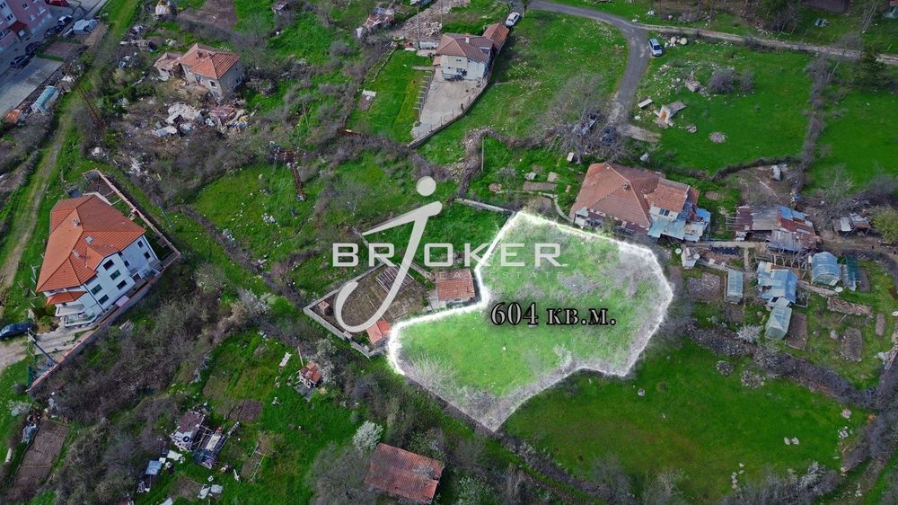 Парцел в Кърджали, област-гр.Момчилград площ 604 цена 50000