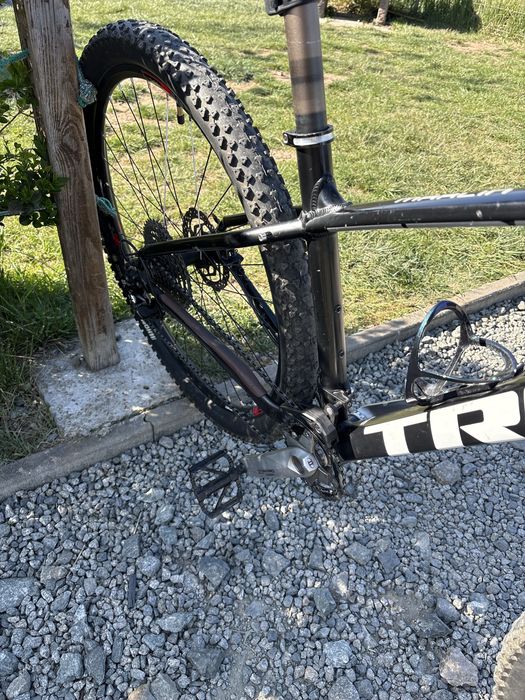 Vând Trek Marlin 5 – 29” – foarte bine întreținută