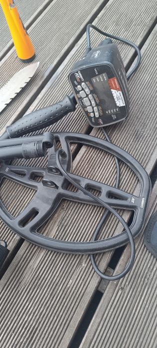 Продам металлоискатель с комплектующим