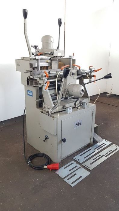 Копирфреза двушпинделова Elumatec - фрезоване без завъртане на профила