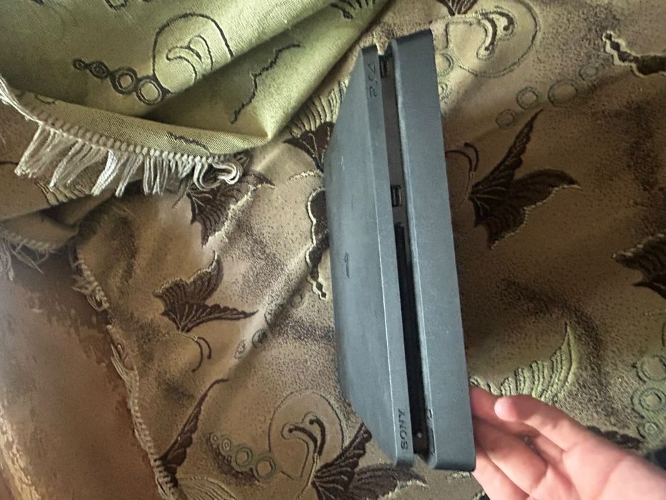 продам пс 4 слим