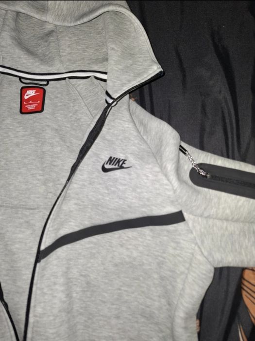 Nike tech windrunner