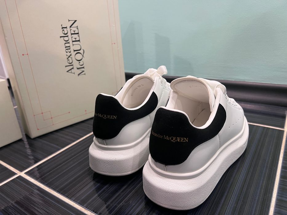 Оригинални Alexander McQueen Oversized Sneaker – почти нови