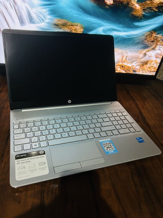 Hp core i3 holati ideal ishlashi tez