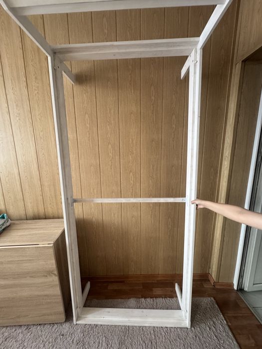 Продам  кровать без матраса 200на 94