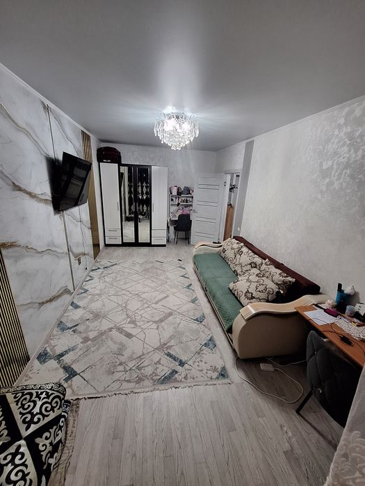 Продам 1 комн квартиру на 10 мкр