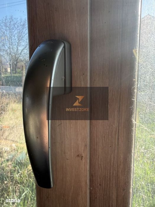 Casă spațioasă cu teren 806 mp