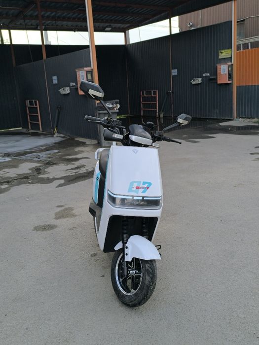 Продам электромопед Q7