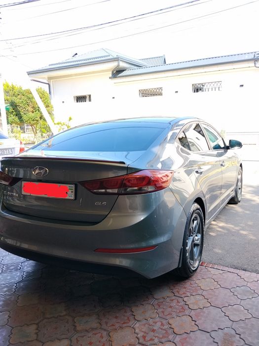 Hyundai Elantra GLS