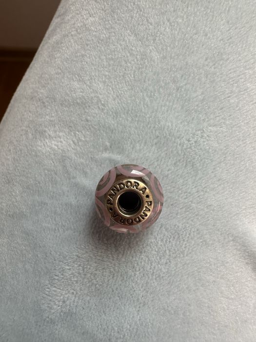 Charm original pandora aur 14k