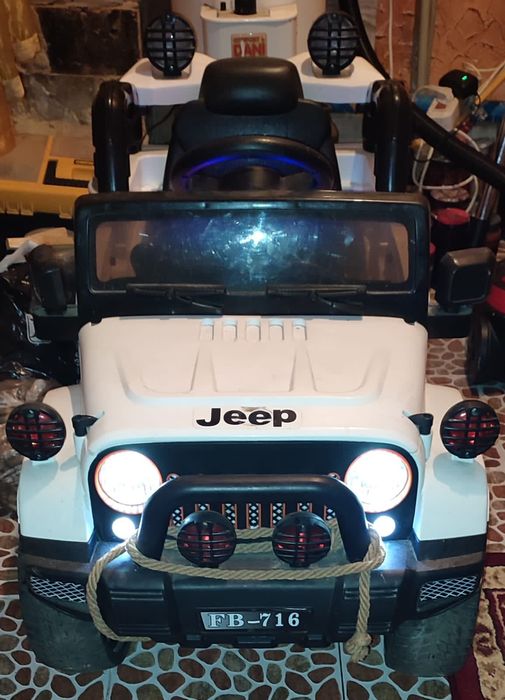 Продадим машинку на аккамуляторе