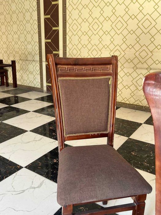 Bar kafelar uchun divan stol stul va bar sotiladi