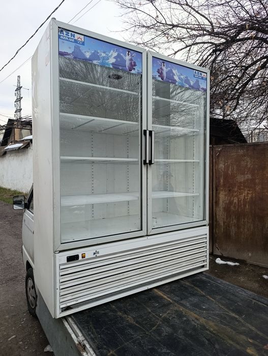 Vitrina xolodelnik. AZN