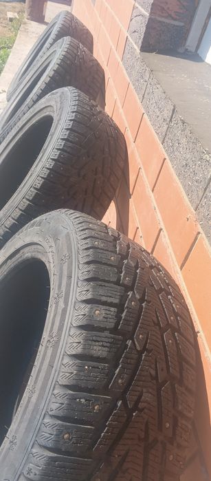 Продам шины на 17