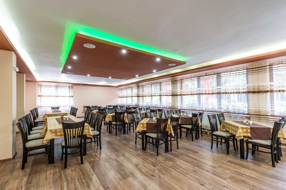 Продава се Хотел в с. Паничище, Област Кюстендил - 2250 кв.м за 1289 €/кв.м - Снимка #6