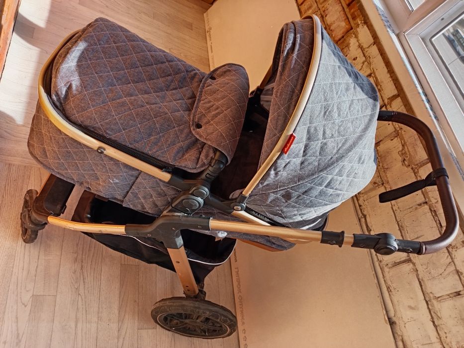 Коляска всесезонная