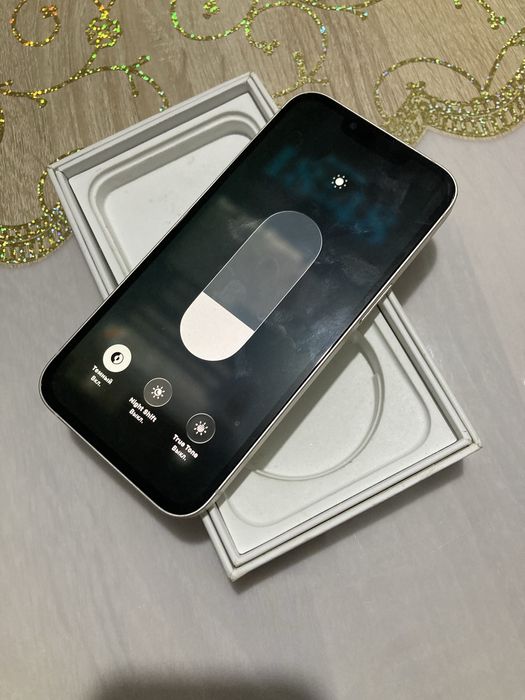 продам айфон 13 128гб