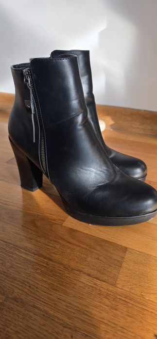 Дамски боти обувки на ток