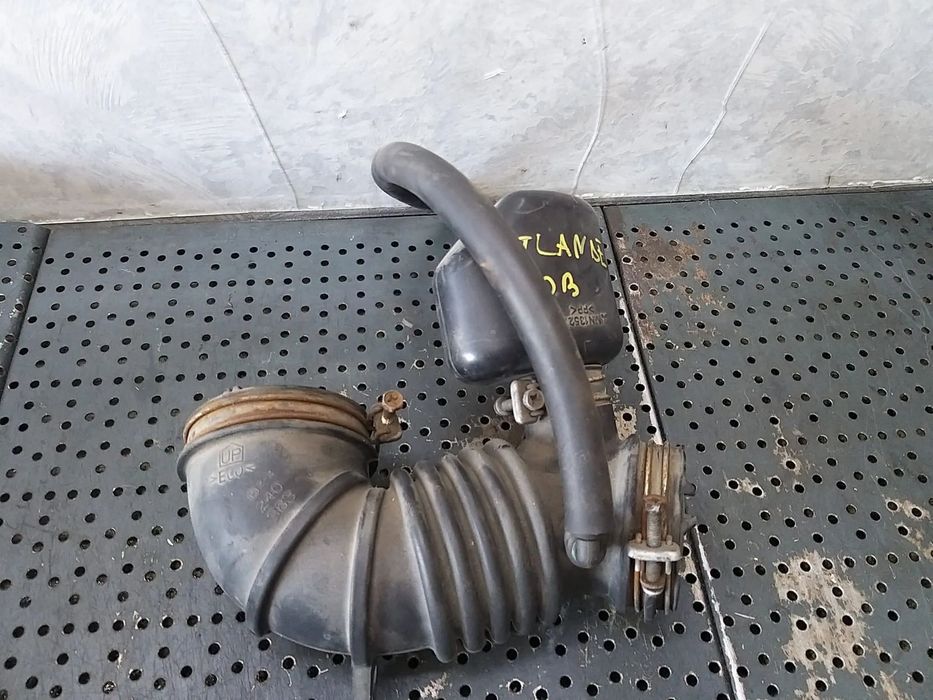 Furtun cu acumulator aer 2.0 b mitsubishi outlander 1 mn135271