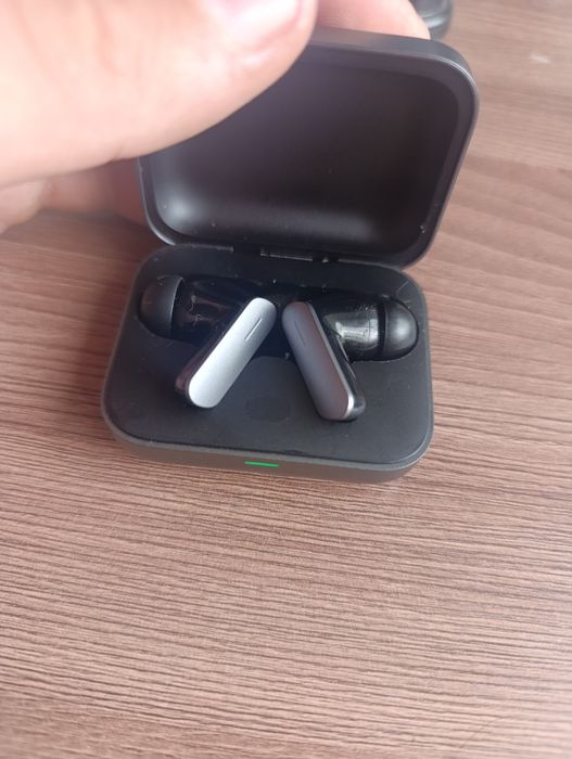 Продам наушники Realme bads 7 air