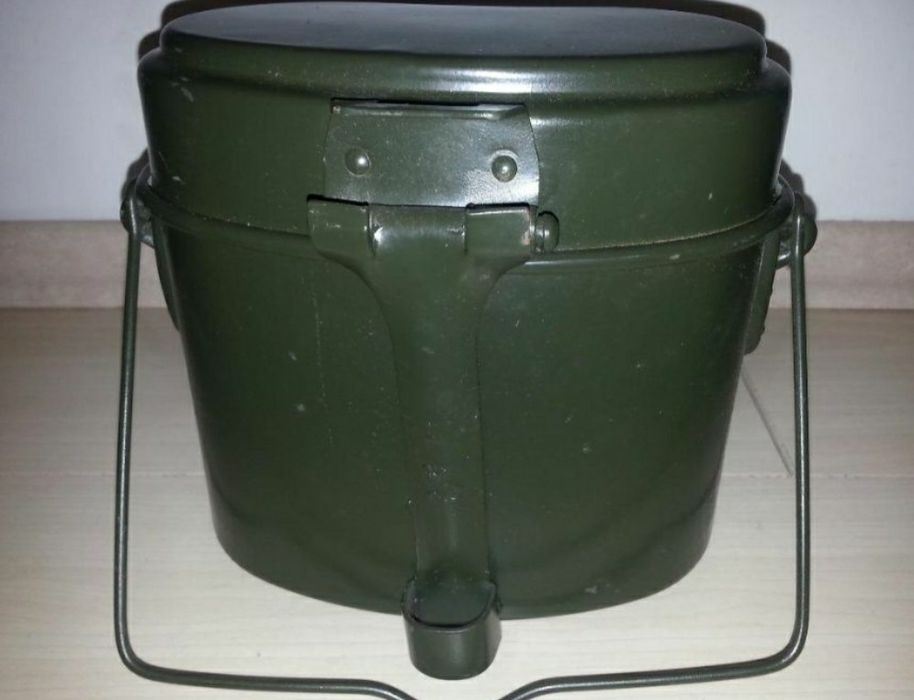 Gamela militara romanesca (stoc de razboi) noua nefolosita
produs orig