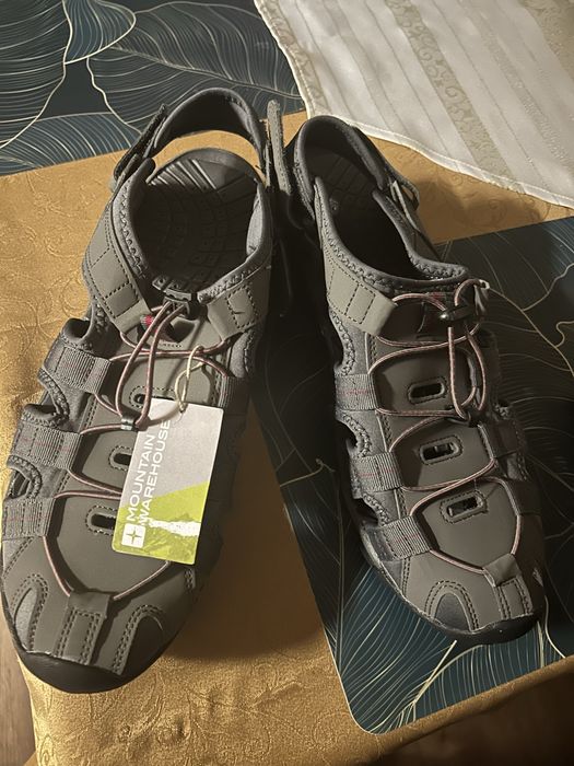 Нови сандали на марката Mountian Warehouse номер 46