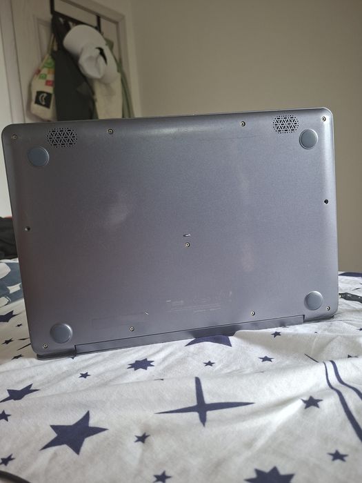 ASUS VivoBook E406MA