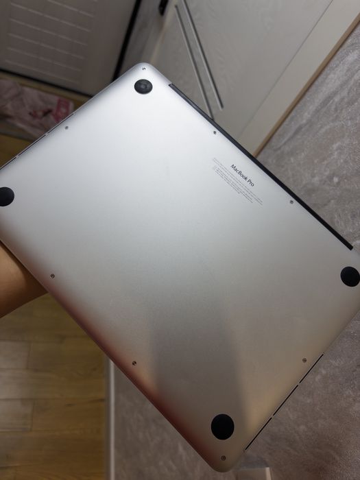 Macbook pro 13 early 2015 8/128