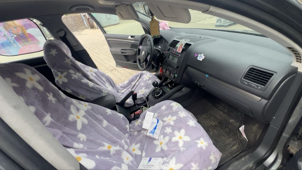 Vand sau schimb cu seat leon