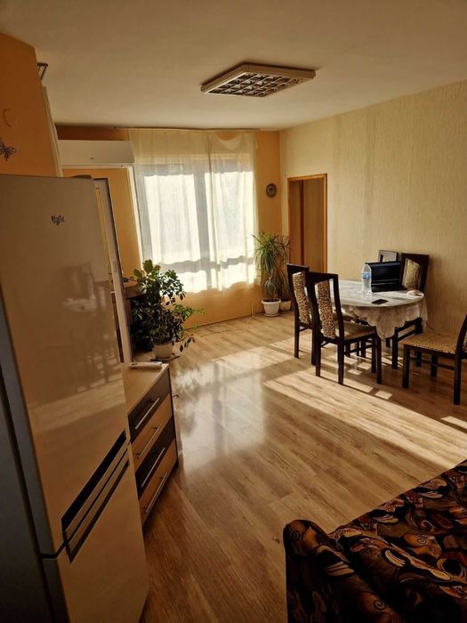 Дава се под наем Двустаен апартамент в Варна, Възраждане 1 - 65 кв.м за 392.7 € - Снимка #2