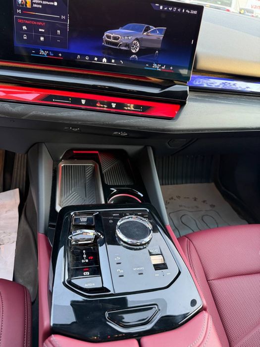 BMW i5 35L 2024 yil 5500 probeg dop opsiya bor natarus