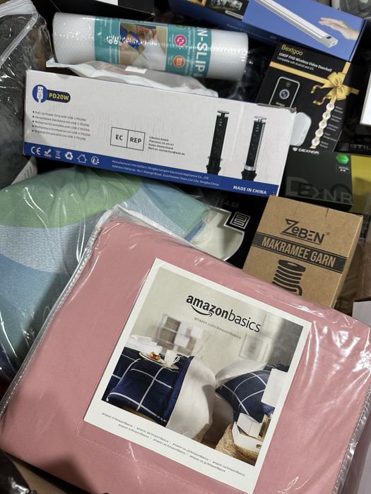 Vindem paleti cu produse mix Amazon