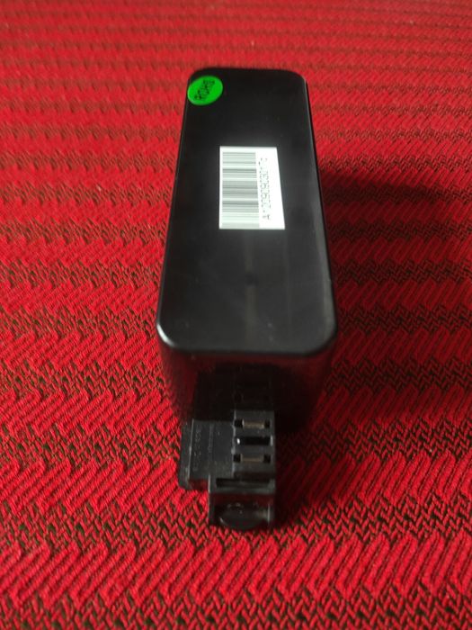 Acumulator, baterie 14,4 V, pentru robot aspirator și curățenie în cameră.