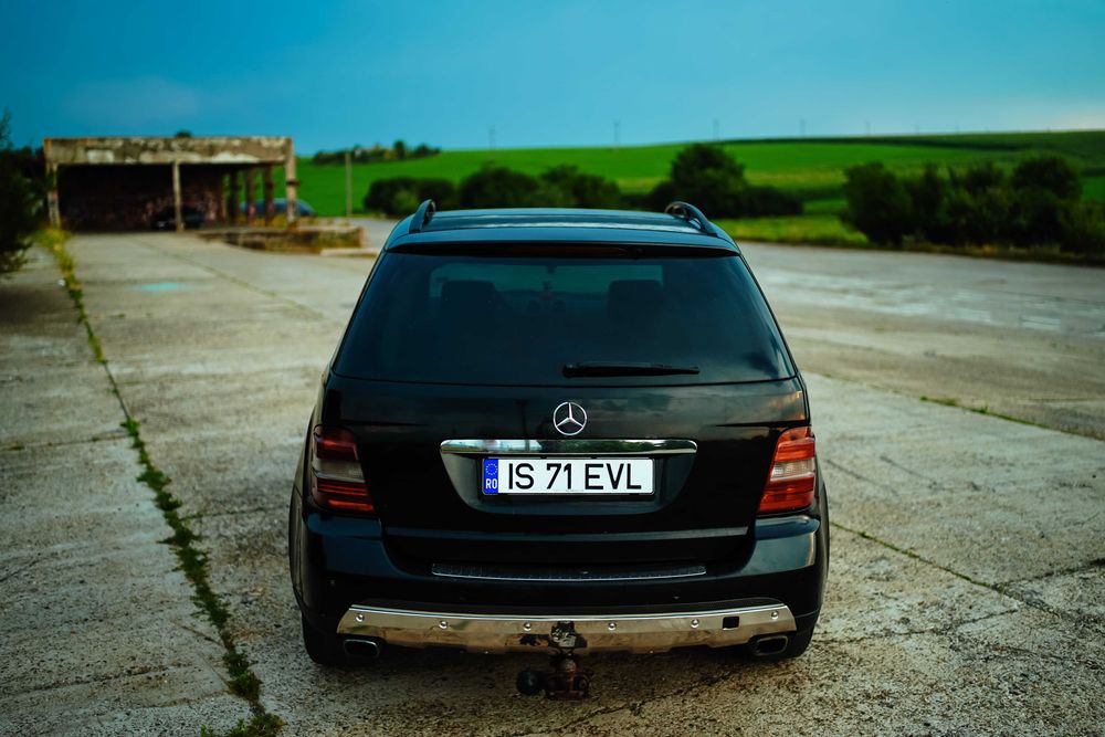 Mercedes ML w164 320cdi 224cp, autoutilitară cu 5 locuri in acte.