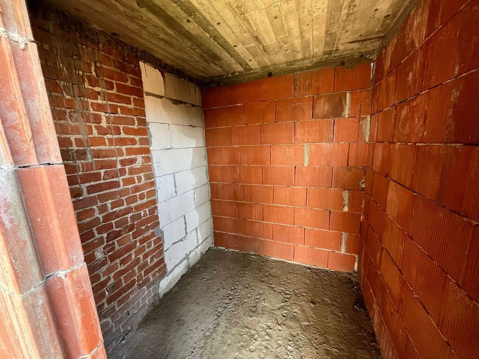 Продавам къща в с. Лозарево – 379 м2