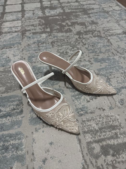 Туфли Zara с кружевом