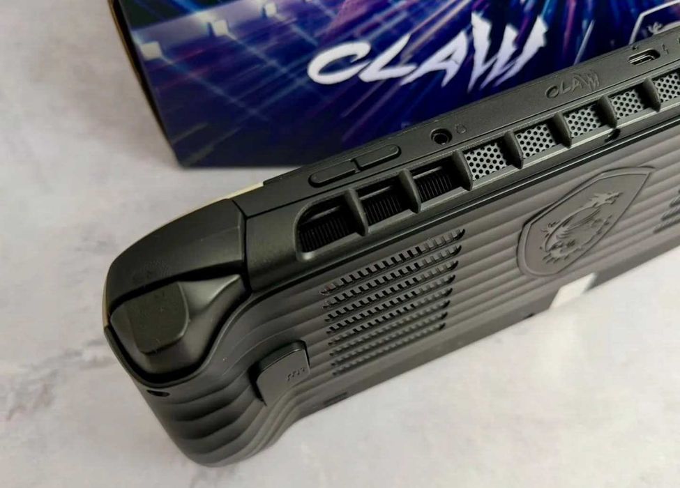 MSi Claw 8Ai+ A2VM, 1024 гб