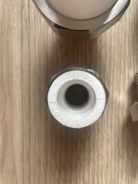 Фитинг муфта американка 32 20