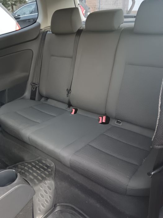 Vând Golf 5 2004  1.4 benzina