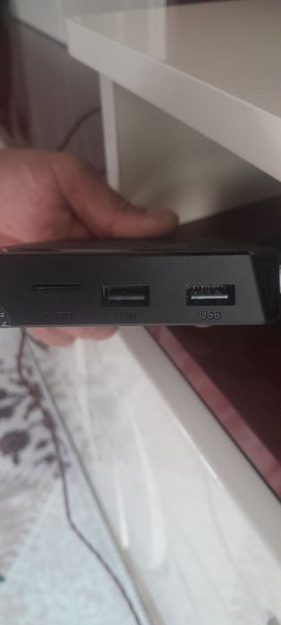 Тв андроид BOX oтворен с Бг програми и др.