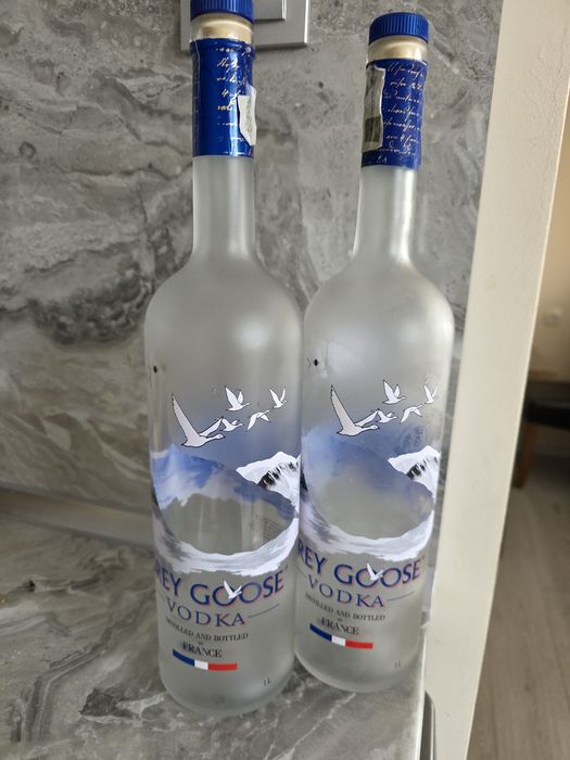 Бутилки уиски водка Glenfiddich Grey goose