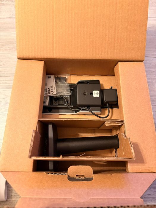 Camera de supraveghere Axis P1387 noua