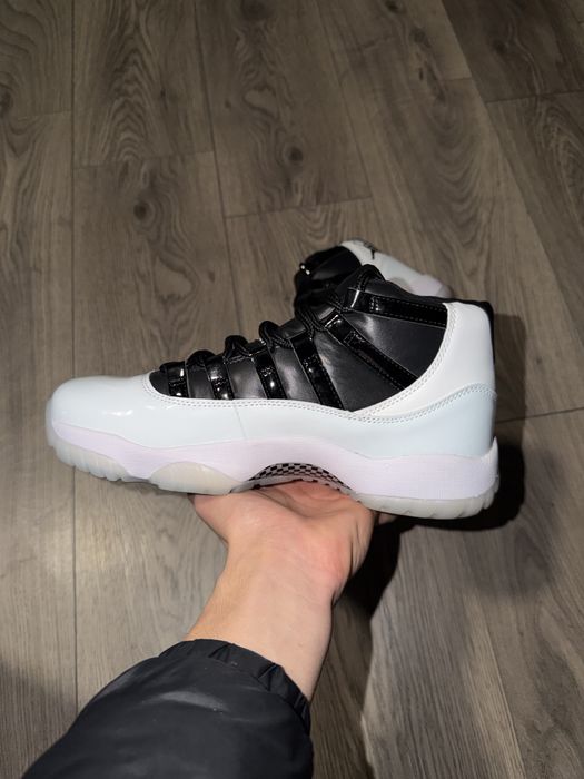 Air Jordan 11