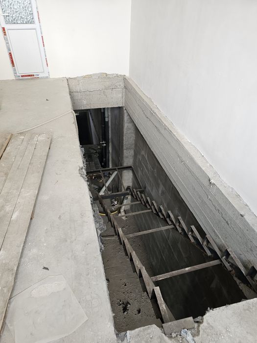 240 кв нотурар бино ижарага берилади