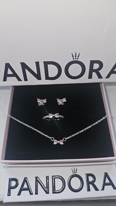 Set Pandora fundita roz