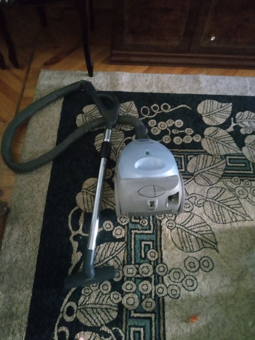 Пылесос б/у  хор.