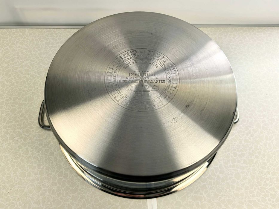 Cratita inox 38x15 cm 17 litri cu capac metal 290 lei
