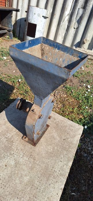 Moară măcinat cereale,