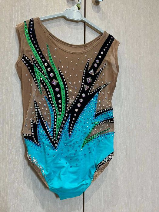 Трика за художествена гимнастика