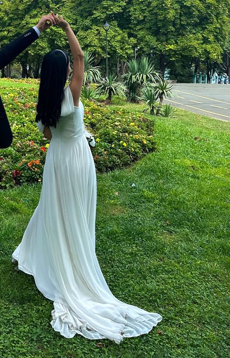 Официална бяла рокля